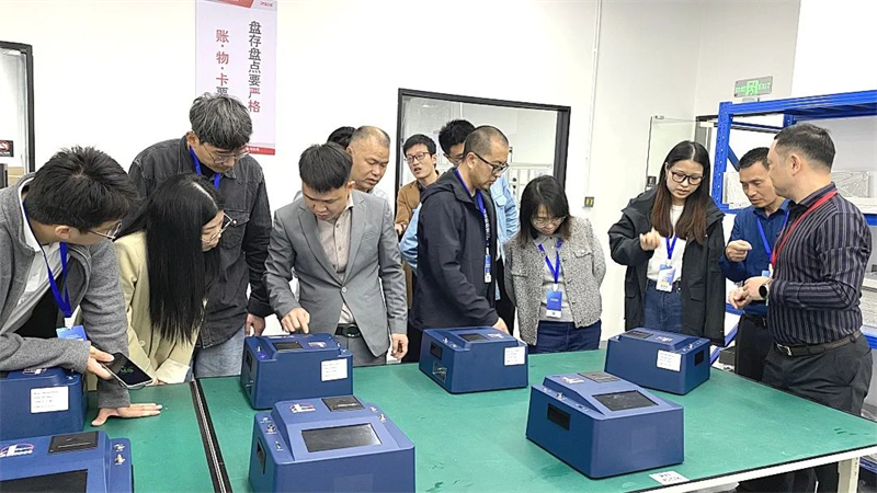 智火柴副總經理——彭偉牽頭,組織了一場全方面而深入的企業參觀活動